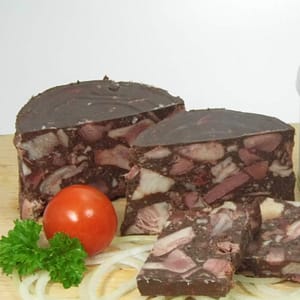 Rotwurst mit grünen Pfeffer
