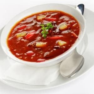 hausgemachte Gulaschsuppe