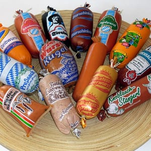 großes Portionswürstlsortiment